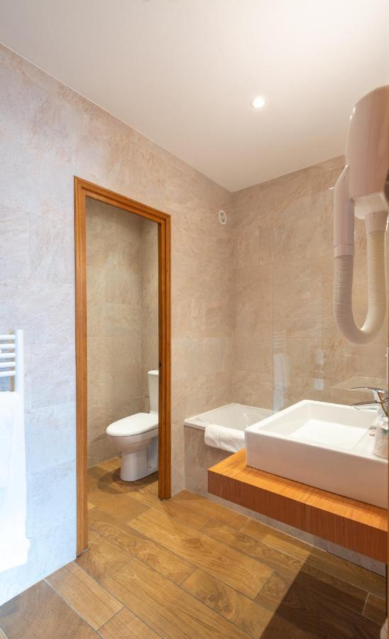 Hotel De La Cloche Beaune (Cote d'Or)
