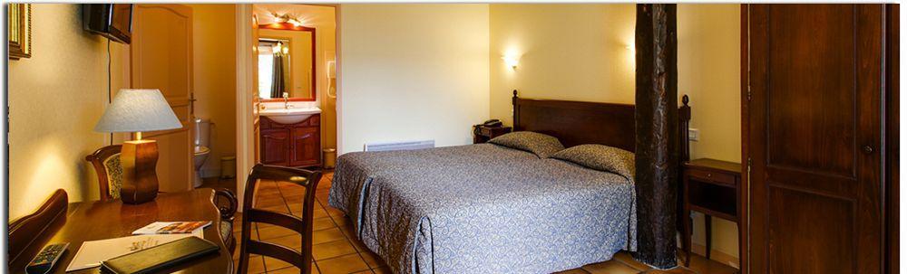 De La Cloche Hotel