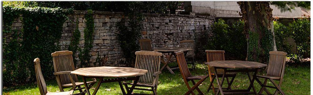 De La Cloche Hotel