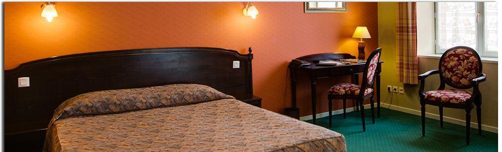 De La Cloche Hotel 3*