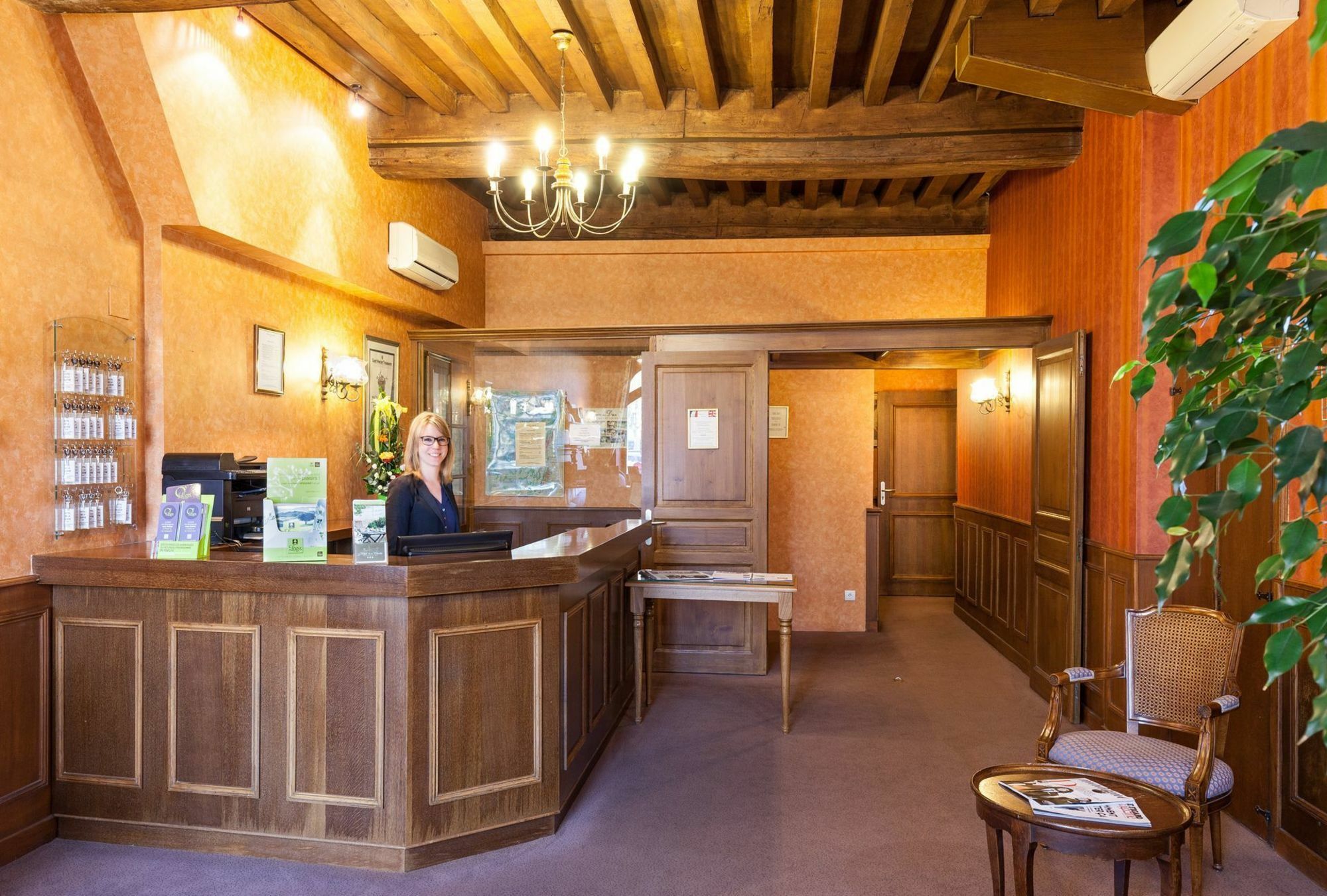 Hotel De La Cloche Beaune (Cote d'Or)
